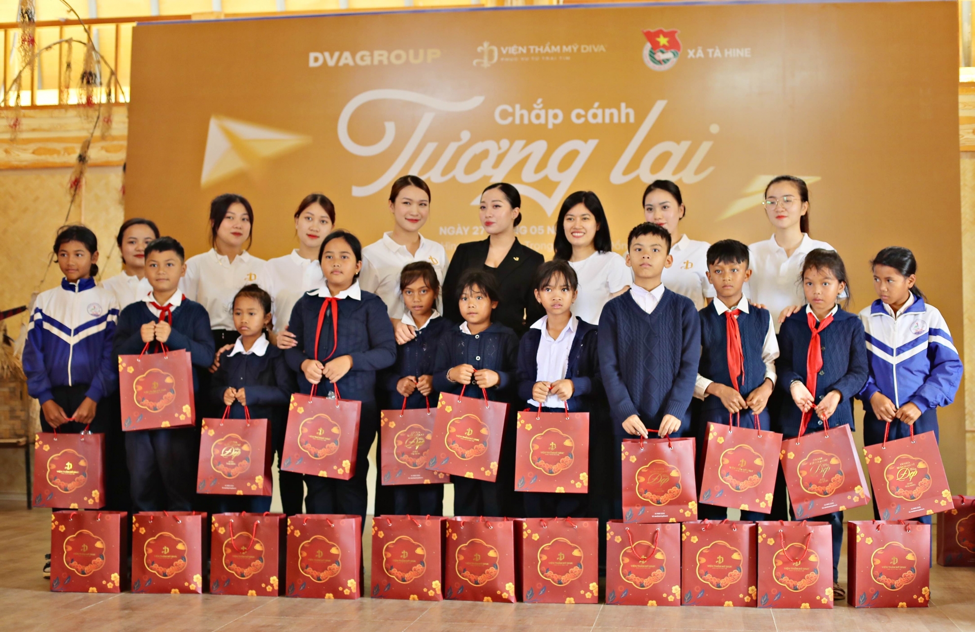 “Chắp cánh tương lai” cho trẻ em vùng sâu