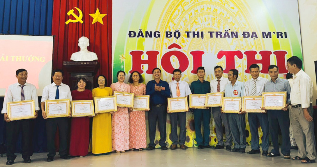 Nâng cao chất lượng sinh hoạt chi bộ ở Đảng bộ thị trấn Đạ M’ri 