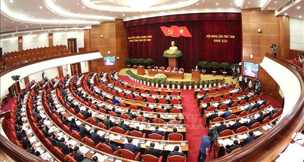Quy định của Bộ Chính trị về thí điểm giao quyền, trách nhiệm cho người đứng đầu trong công tác cán bộ