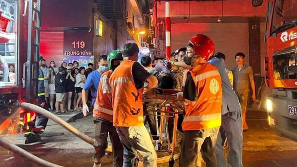 CHỈ ĐẠO, QUYẾT ĐỊNH CỦA CHÍNH PHỦ - THỦ TƯỚNG CHÍNH PHỦ: Thủ tướng chỉ đạo khắc phục hậu quả, làm rõ nguyên nhân vụ cháy tại phố Trung Kính (Hà Nội)