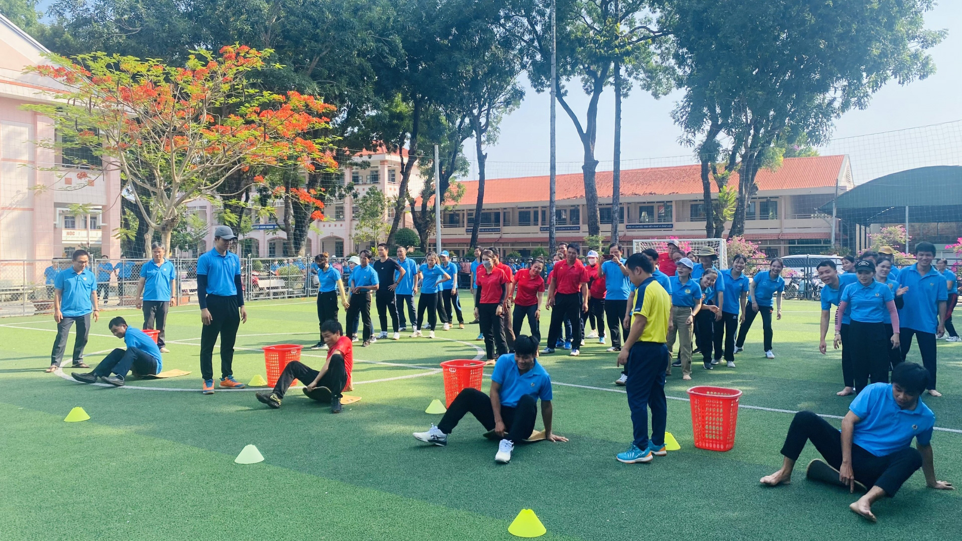 Đạ Tẻh: Phát động Tháng công nhân, Tháng hành động an toàn vệ sinh lao động