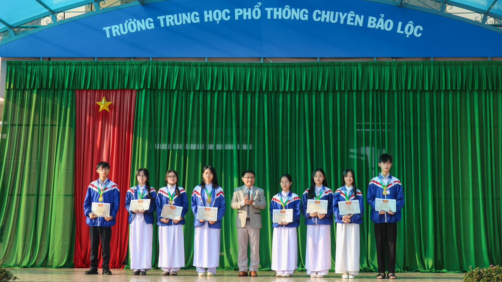 Trường THPT Chuyên Bảo Lộc tuyển sinh 245 chỉ tiêu vào lớp 10