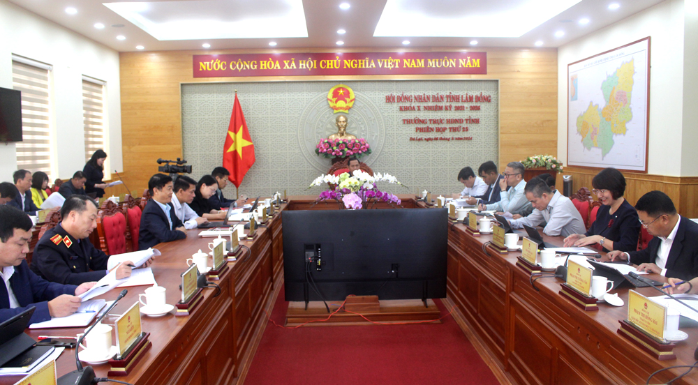 Thường trực HĐND tỉnh họp phiên thứ 25