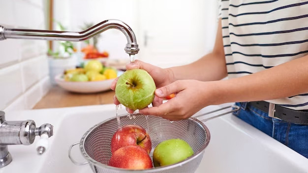 Cách tốt nhất để loại bỏ thuốc trừ sâu trên rau quả trước khi ăn