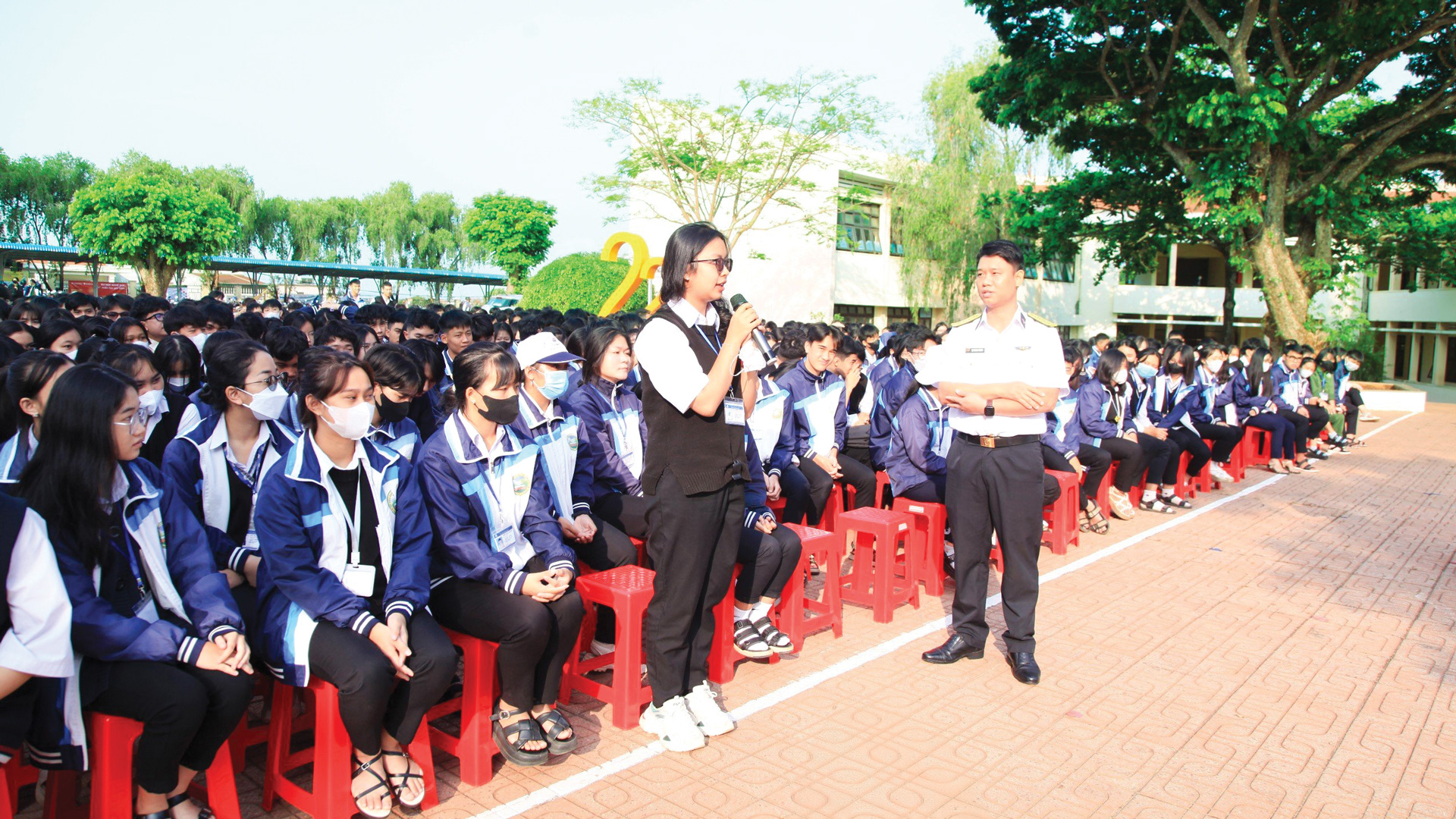 Lan tỏa tình yêu biển, đảo