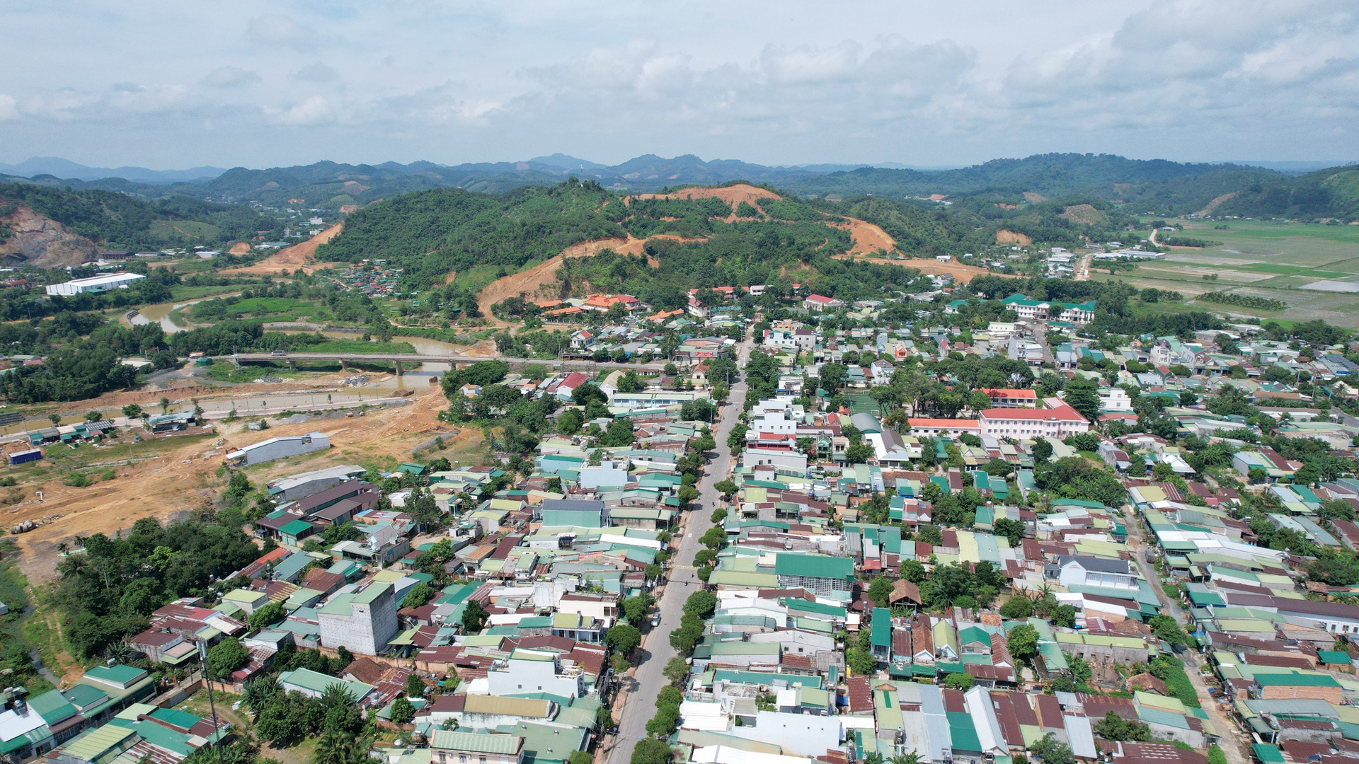 Tiếng chày trên khu Mạ hoang 