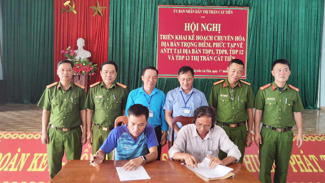 Nỗ lực chuyển hóa địa bàn trọng điểm, phức tạp về an ninh trật tự