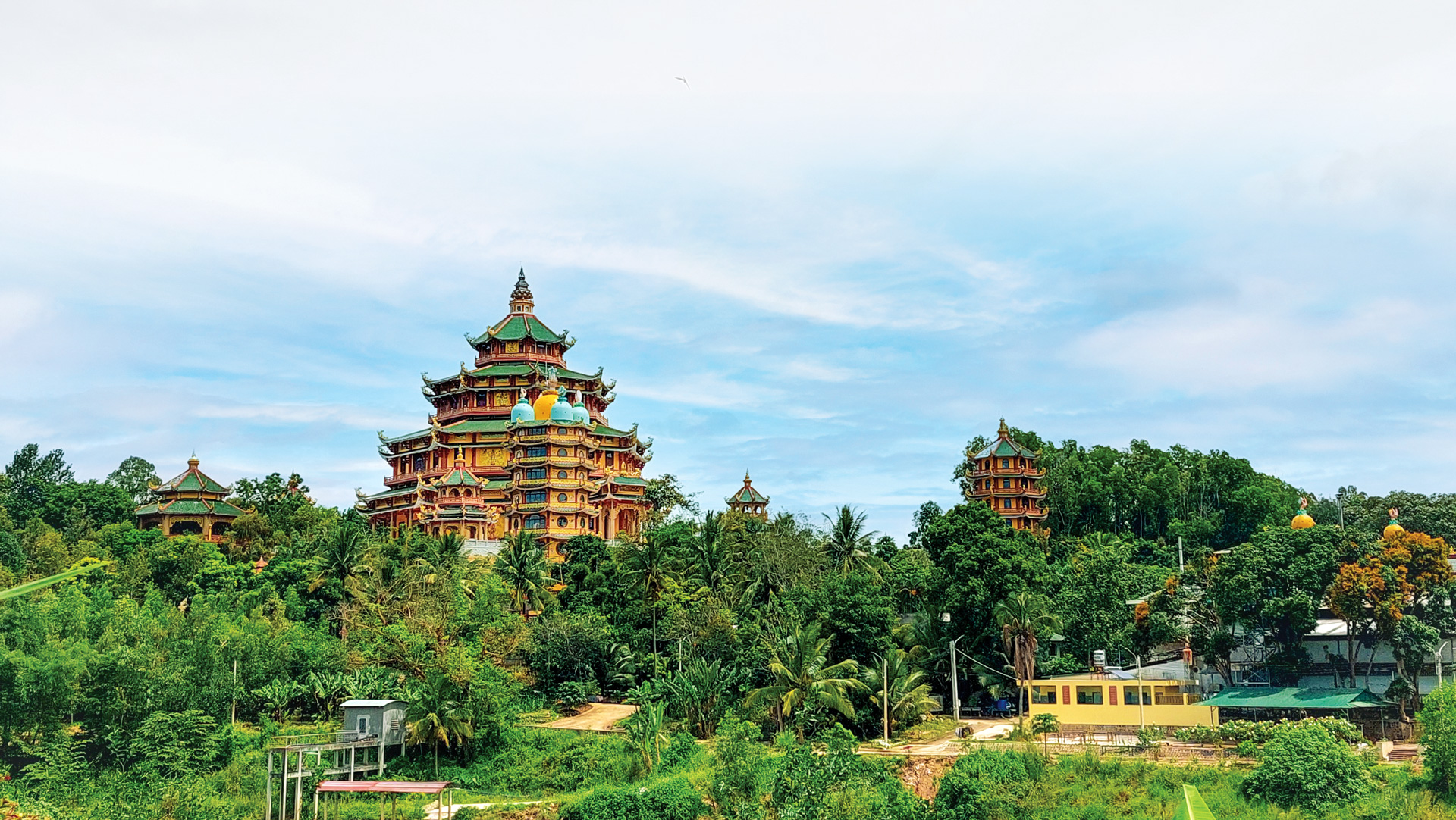 Phát huy di sản văn hóa Phật giáo để phát triển du lịch tâm linh (Kỳ I)