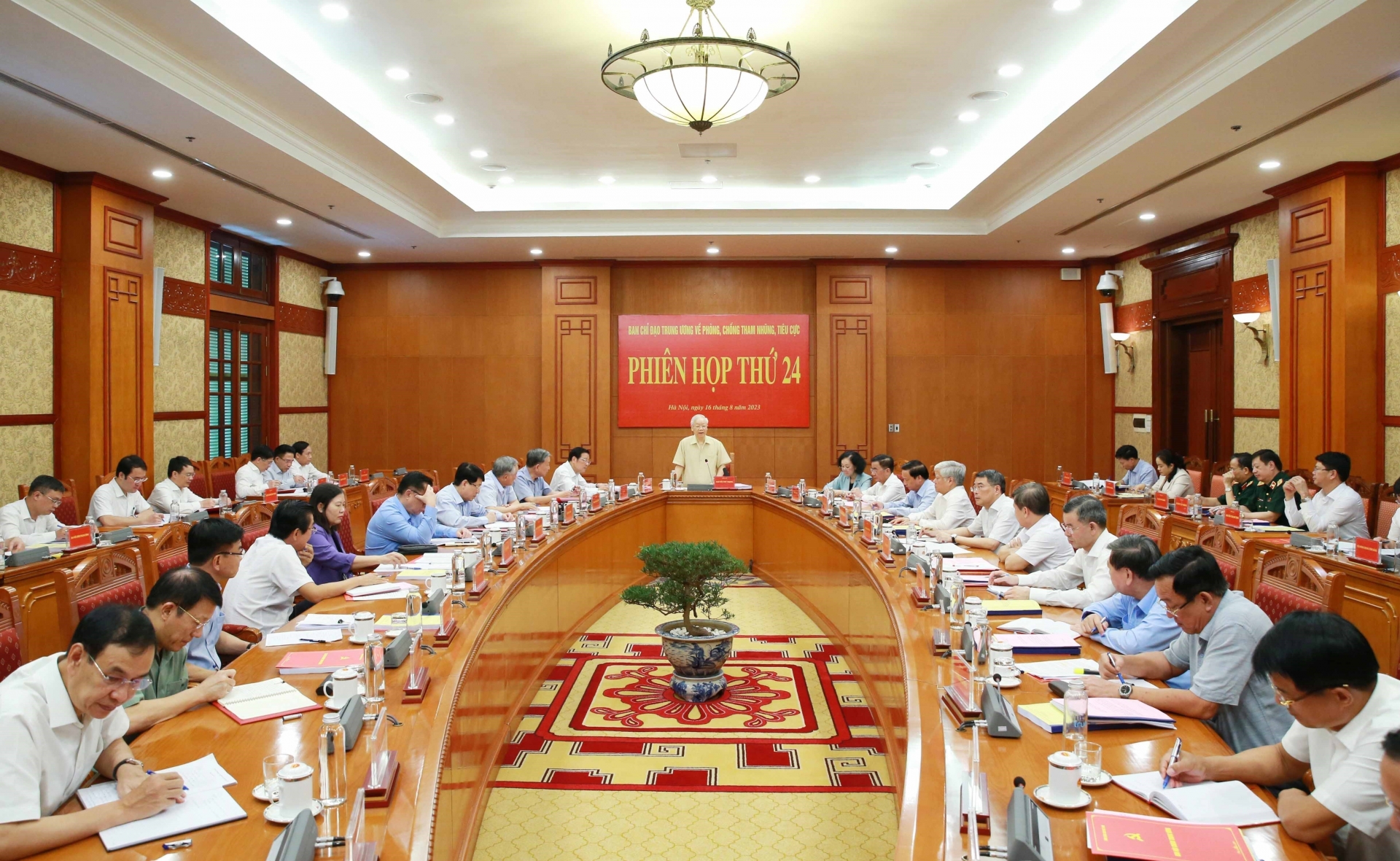 Xuyên tạc công tác phòng, chống tham nhũng, tiêu cực nhằm chống phá công tác cán bộ của Đảng ta