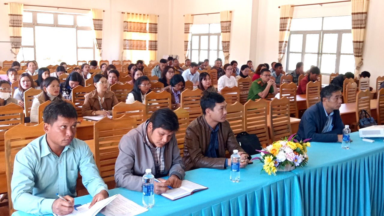 Lạc Dương: Bồi dưỡng chuyên đề lịch sử Đảng cho cán bộ, đảng viên, hội viên ở cơ sở