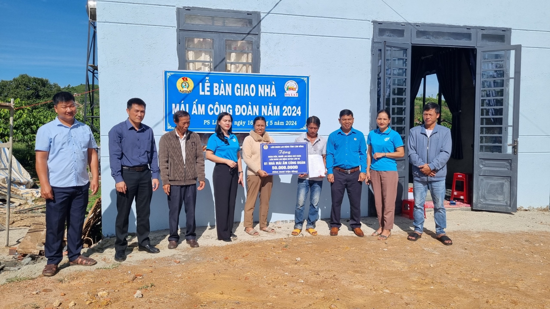 Lâm Hà: Bàn giao Mái ấm công đoàn