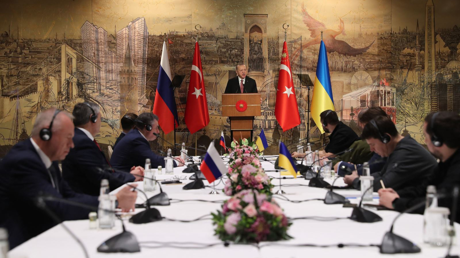 Phản ứng của Mỹ và Ukraine sau khi Tổng thống Putin công bố thành phần đoàn đàm phán Nga ở Istanbul