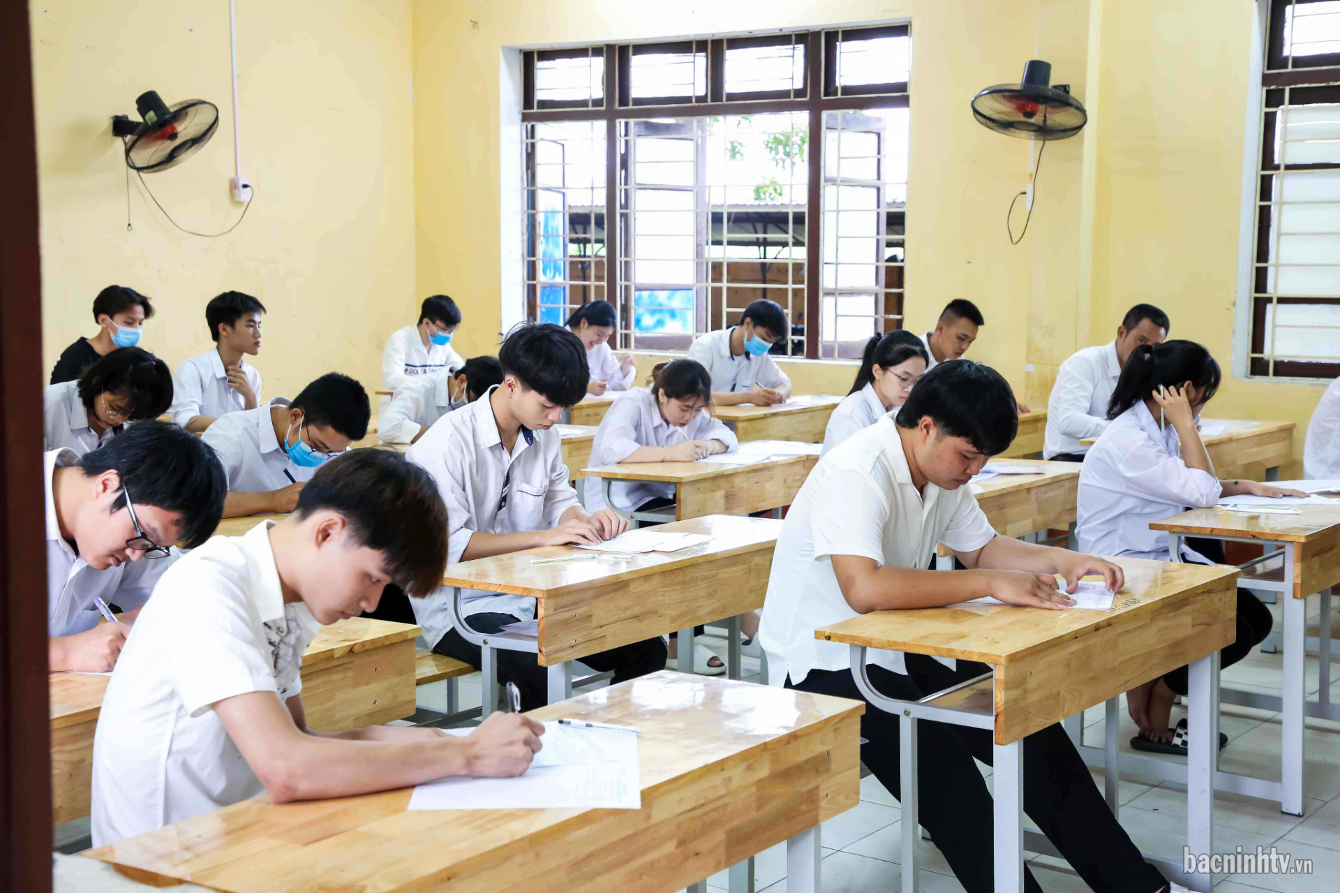 Hướng dẫn chi tiết cách tra cứu điểm năm 2025