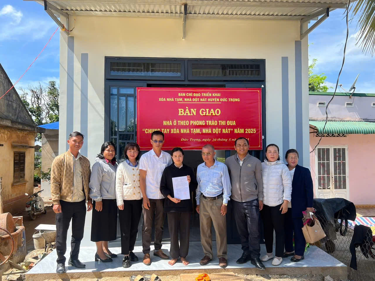 Đức Trọng: Bàn giao 4 căn nhà cho hộ nghèo, hộ cận nghèo người đồng bào dân tộc thiểu số