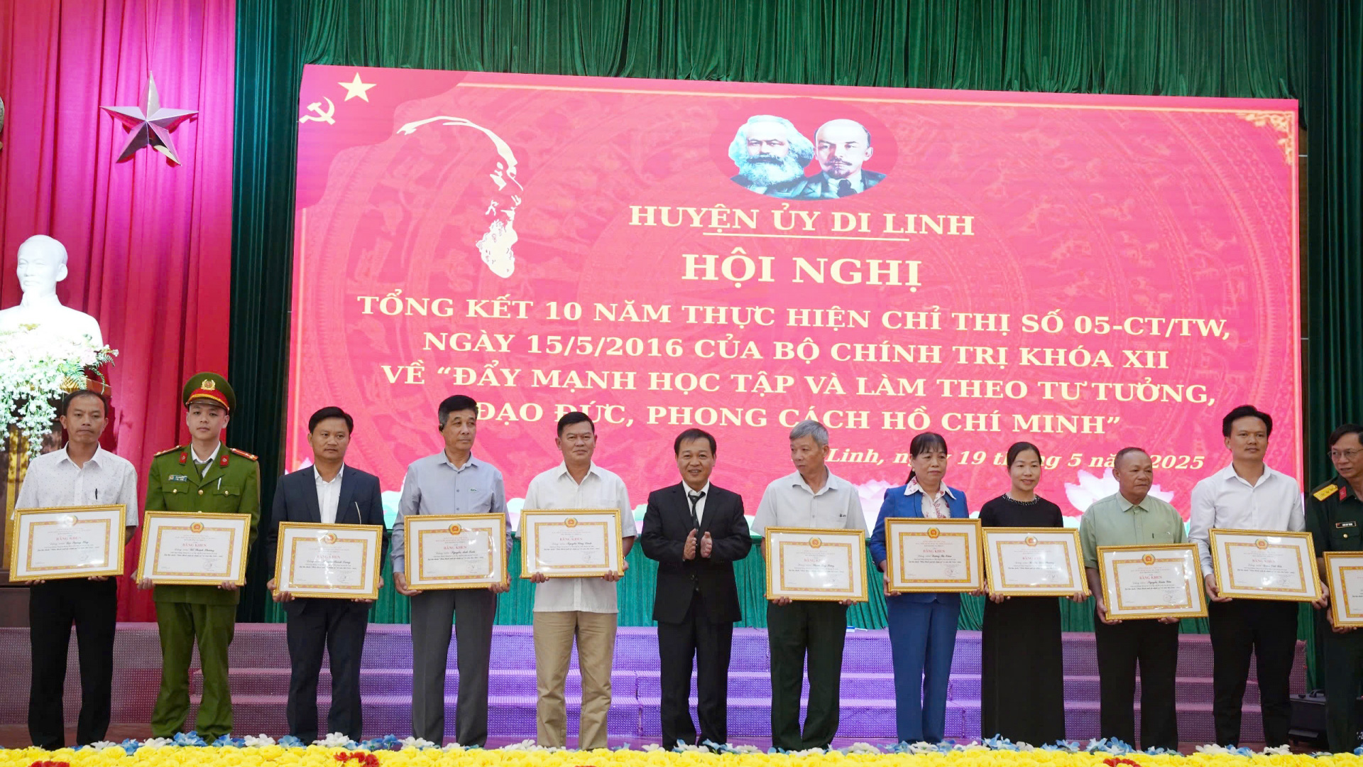 Di Linh: Tổng kết 10 năm thực hiện Chỉ thị số 05