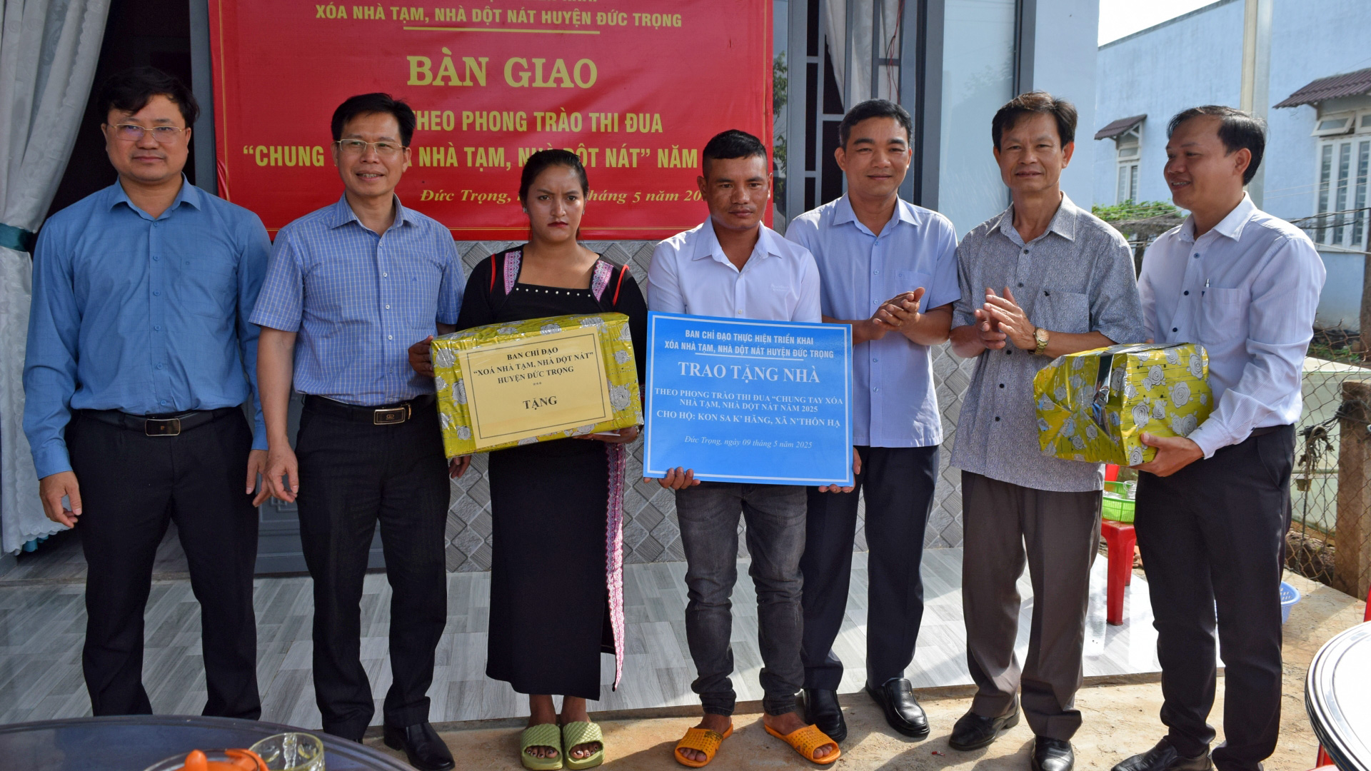 Đức Trọng: Trao nhà cho hộ nghèo đồng bào dân tộc thiểu số