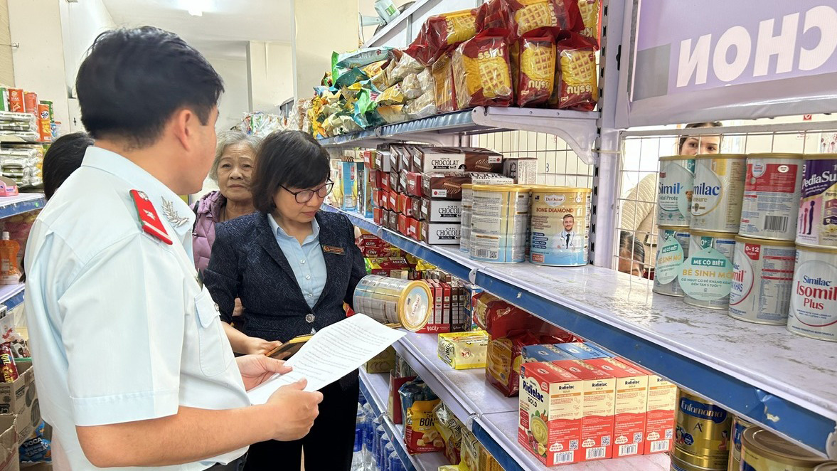Tiếp tục kiểm tra các cơ sở kinh doanh dược và căn tin bệnh viện