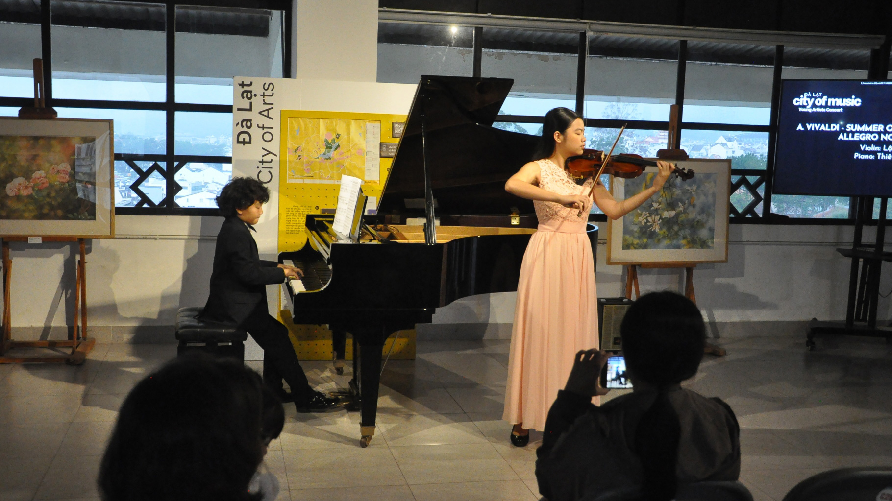 Đà Lạt: Đêm nhạc Piano và Violin cổ điển tại Phố Bên Đồi