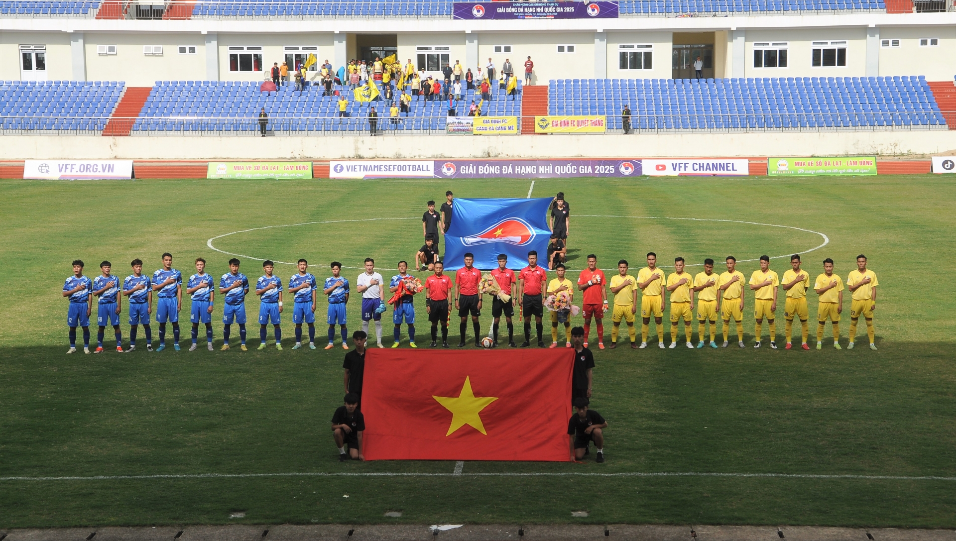 Lâm Đồng tiếp tục dẫn đầu bảng B khi hoà 1 - 1 trước Gia Định trên sân nhà