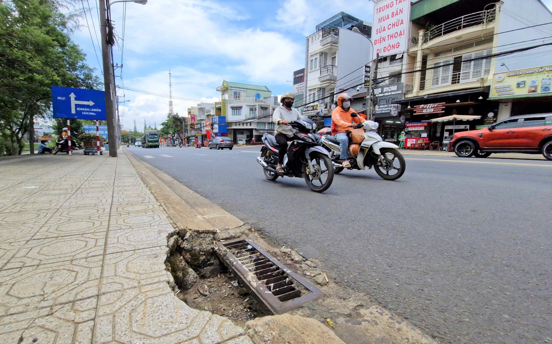 Nhiều cống thoát nước trên Quốc lộ 20 bị hư hỏng, tiềm ẩn nguy hiểm