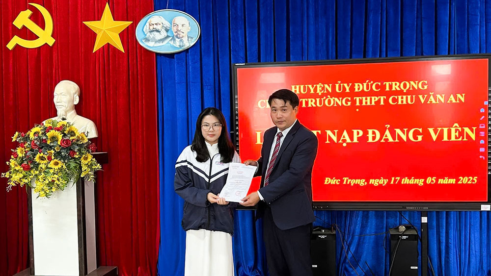 Nhiều chuyển biến tích cực sau 10 năm thực hiện Chỉ thị 05 tại Trường THPT Chu Văn An