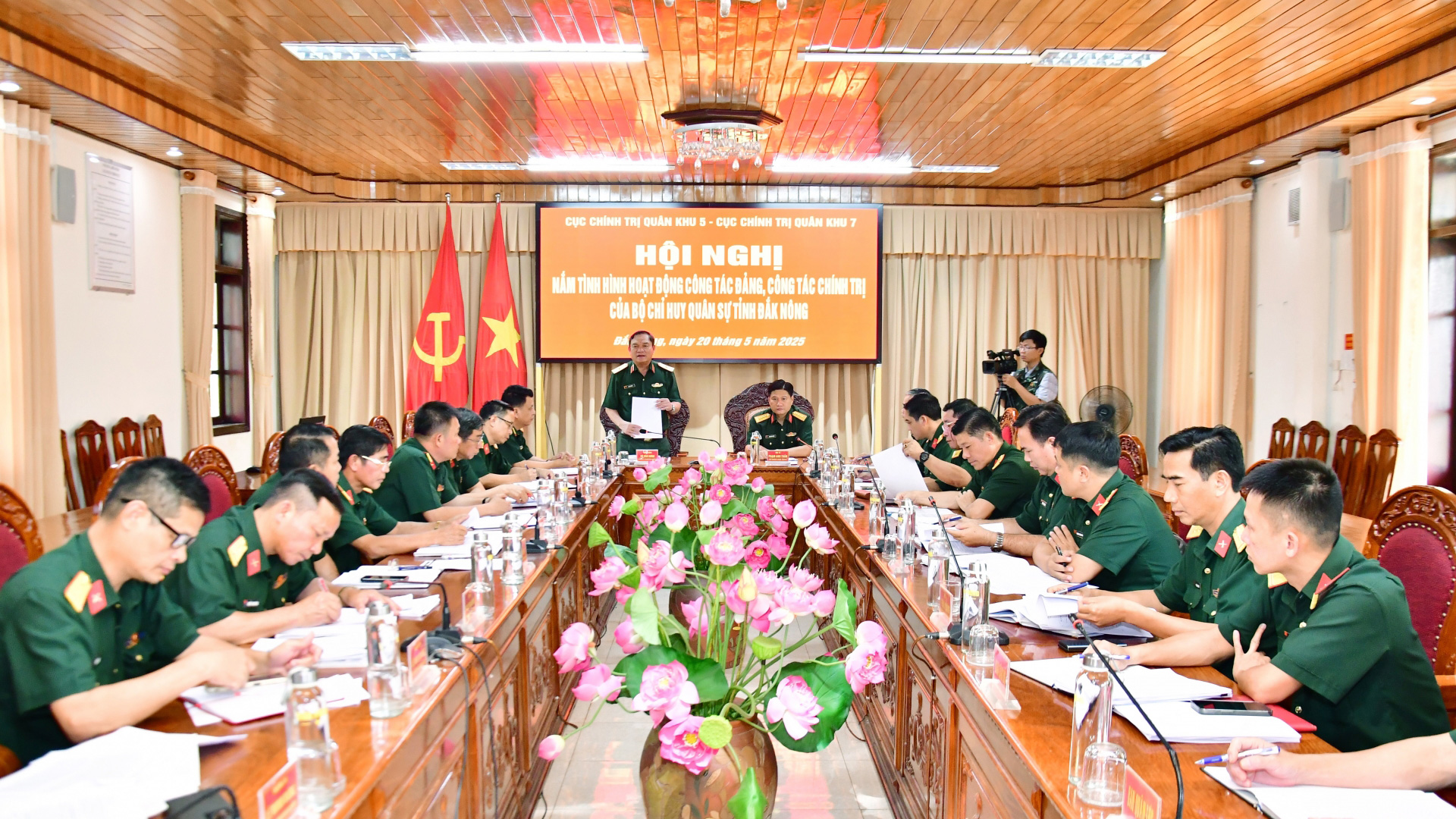 Cục Chính trị Quân khu 5 và Quân khu 7 làm việc về việc sáp nhập Bộ CHQS tỉnh Đắk Nông và Lâm Đồng