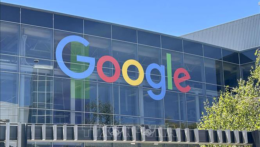 Sự trỗi dậy của AI thách thức 'đế chế' tìm kiếm của Google