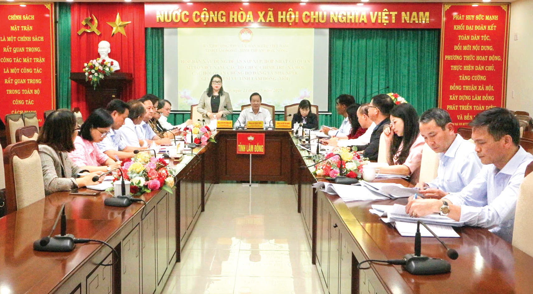 Sắp xếp, hợp nhất Mặt trận, các đoàn thể chính trị - xã hội: Gần dân, hiểu dân, phục vụ Nhân dân hiệu quả hơn