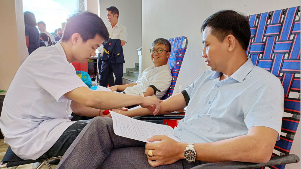 Chương trình Giọt hồng Đơn Dương huy động 280 đơn vị máu