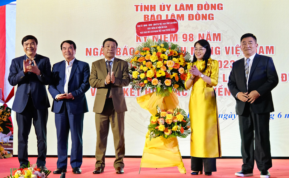 Báo Lâm Đồng tiếp tục phát triển và đồng hành với các cơ quan, đơn vị, địa phương trong công tác thông tin, tuyên truyền