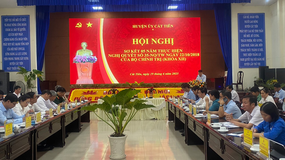 Hội nghị Ban Chấp hành Đảng bộ huyện Cát Tiên lần thứ 15