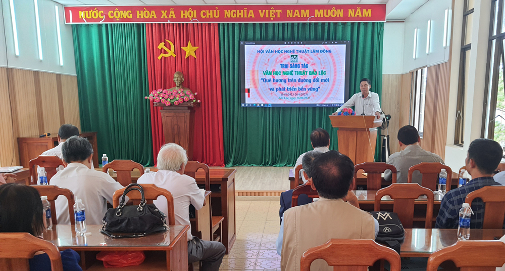 Tổ chức trại sáng tác văn học nghệ thuật tại Bảo Lộc