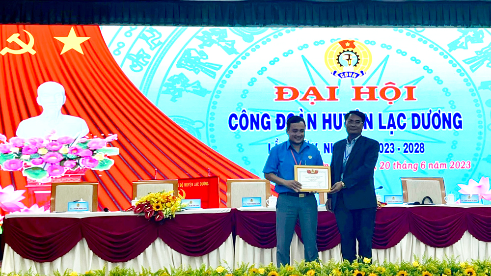 Trao giải Cuộc thi Pano ảnh chào mừng Đại hội Công đoàn huyện Lạc Dương nhiệm kỳ 2023 - 2028