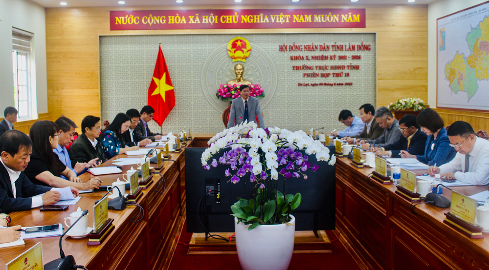 Phiên họp thứ 18 của Thường trực HĐND tỉnh