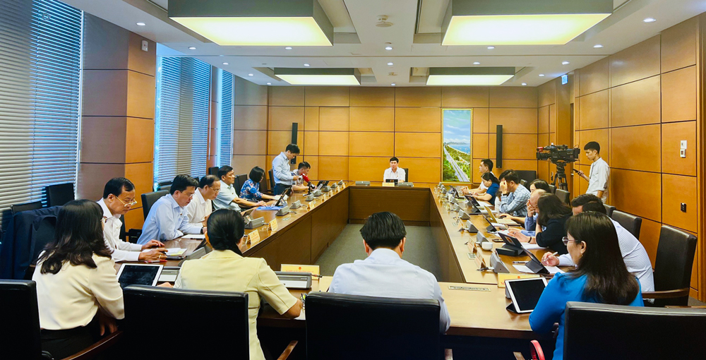 Đoàn Đại biểu Quốc hội tham gia góp ý dự án Luật Lực lượng tham gia bảo vệ an ninh, trât tự cơ sở