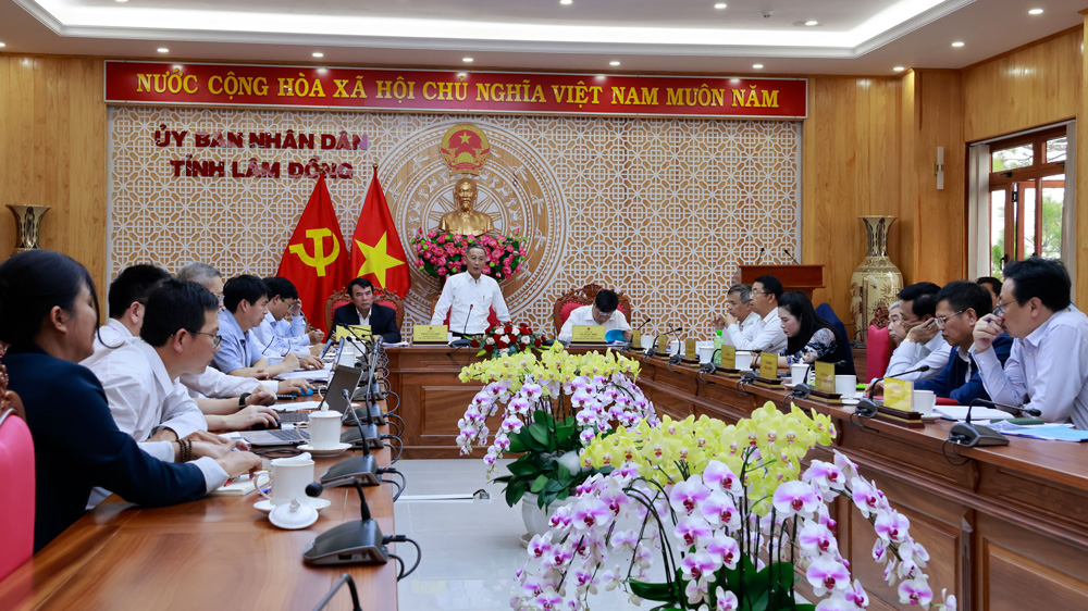 Dự án cao tốc Tân Phú - Bảo Lộc: Đã cắm xong 25/55 km với 250 cọc tim tuyến