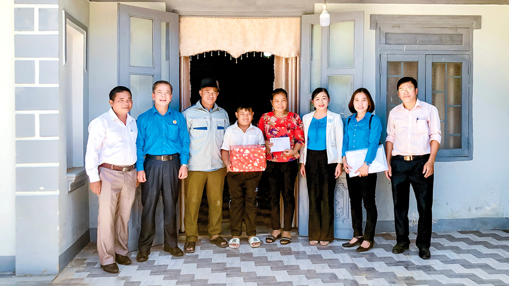 Liên đoàn Lao động Đam Rông: Tham gia xây dựng nông thôn mới trên quê hương