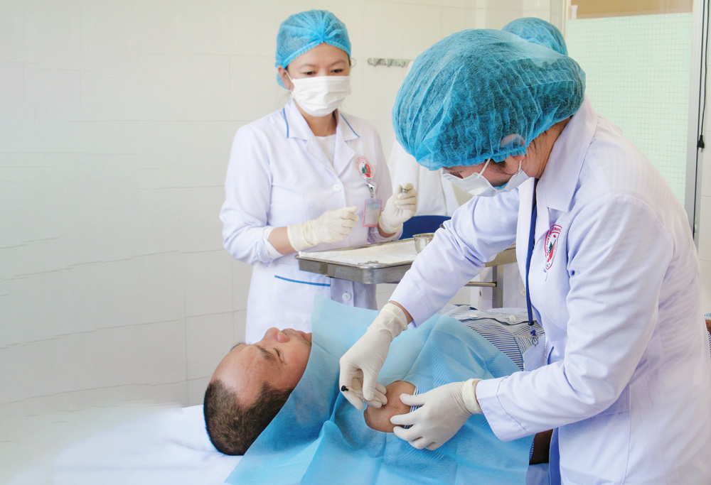 Bác sĩ châm cứu mát tay