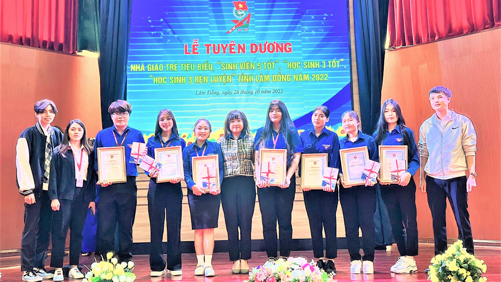 ''Phong trào Đoàn - Hội giúp thời sinh viên thêm ý nghĩa''