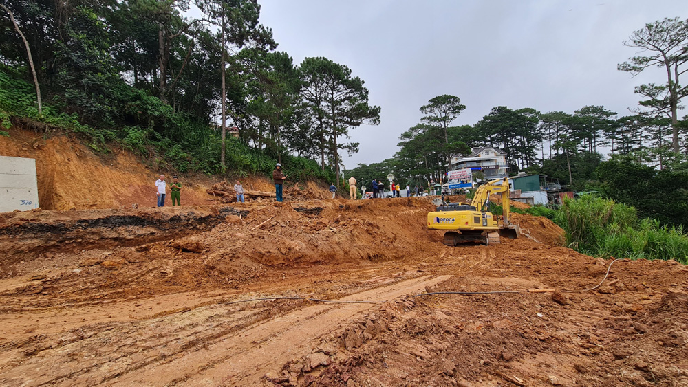 UBND tỉnh chỉ đạo tăng cường công tác phòng, chống sạt trượt và đảm bảo an toàn lao động tại các công trình, dự án