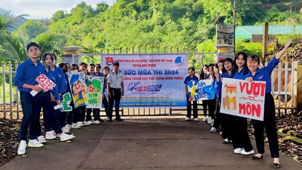 Đơn Dương: Nhiều hoạt động tiếp sức sĩ tử