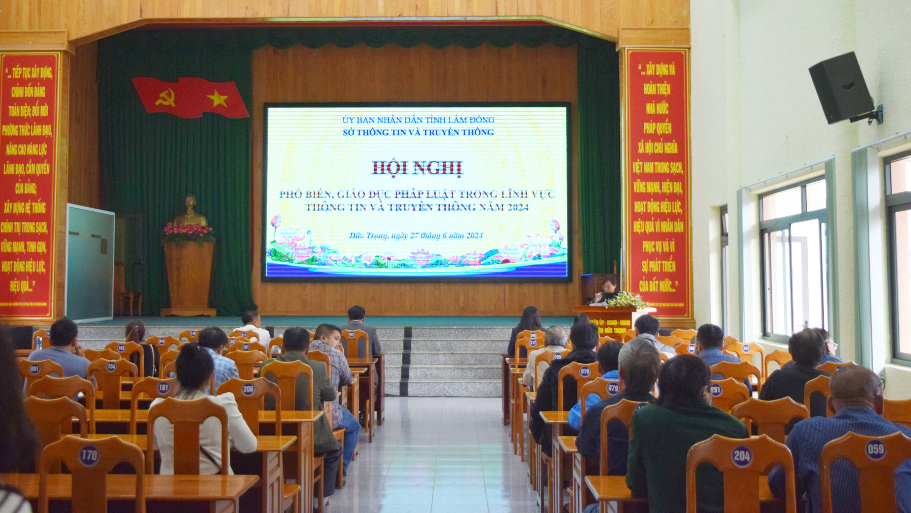 Phổ biến, giáo dục pháp luật trong lĩnh vực thông tin và truyền thông năm 2024