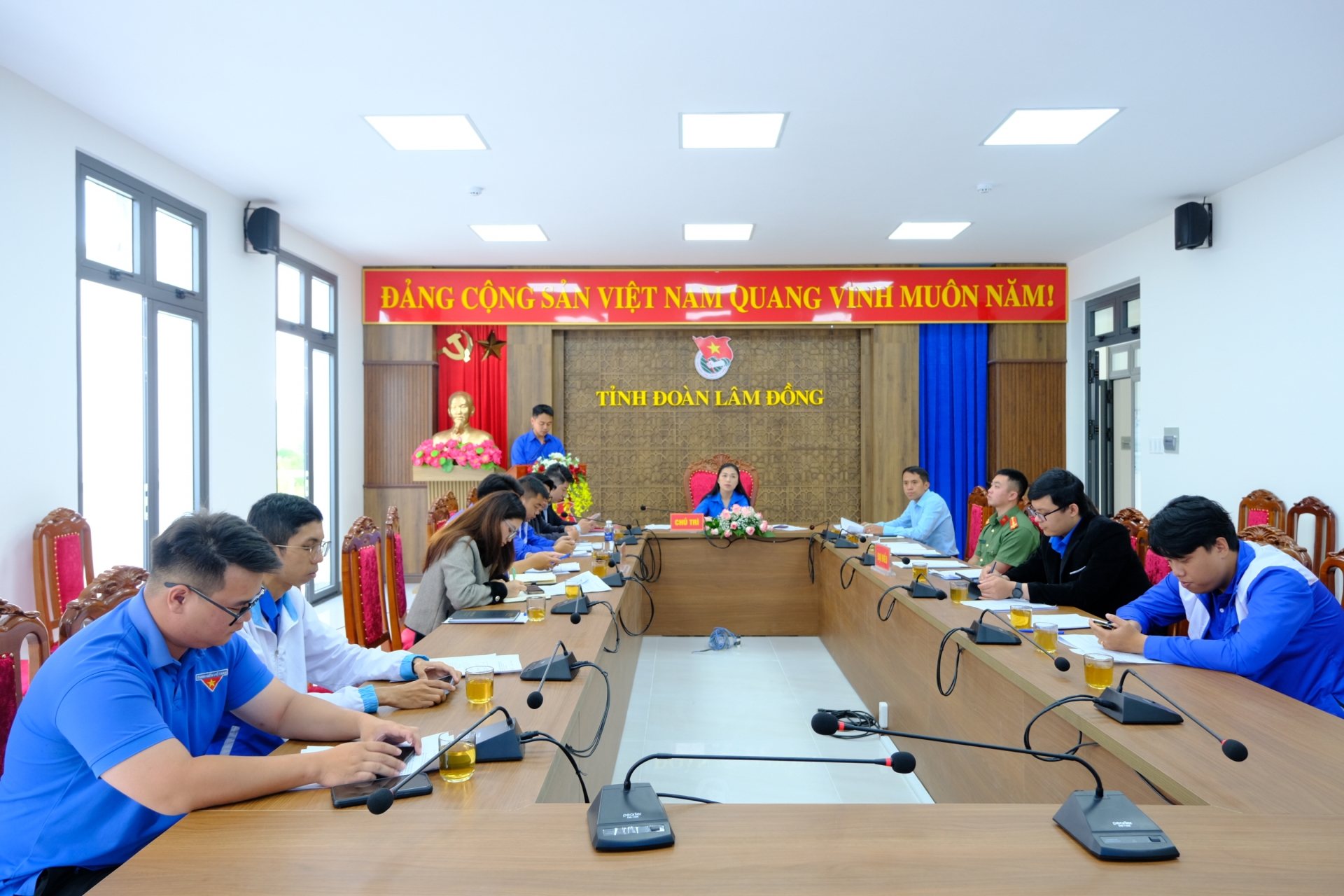 Bàn giải pháp xây dựng giá trị hình mẫu thanh niên Việt Nam thời kỳ mới