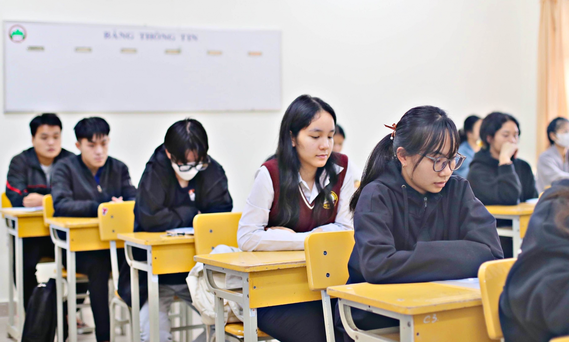 15.341 thí sinh đến làm thủ tục dự thi Kỳ thi tốt nghiệp THPT quốc gia năm 2024