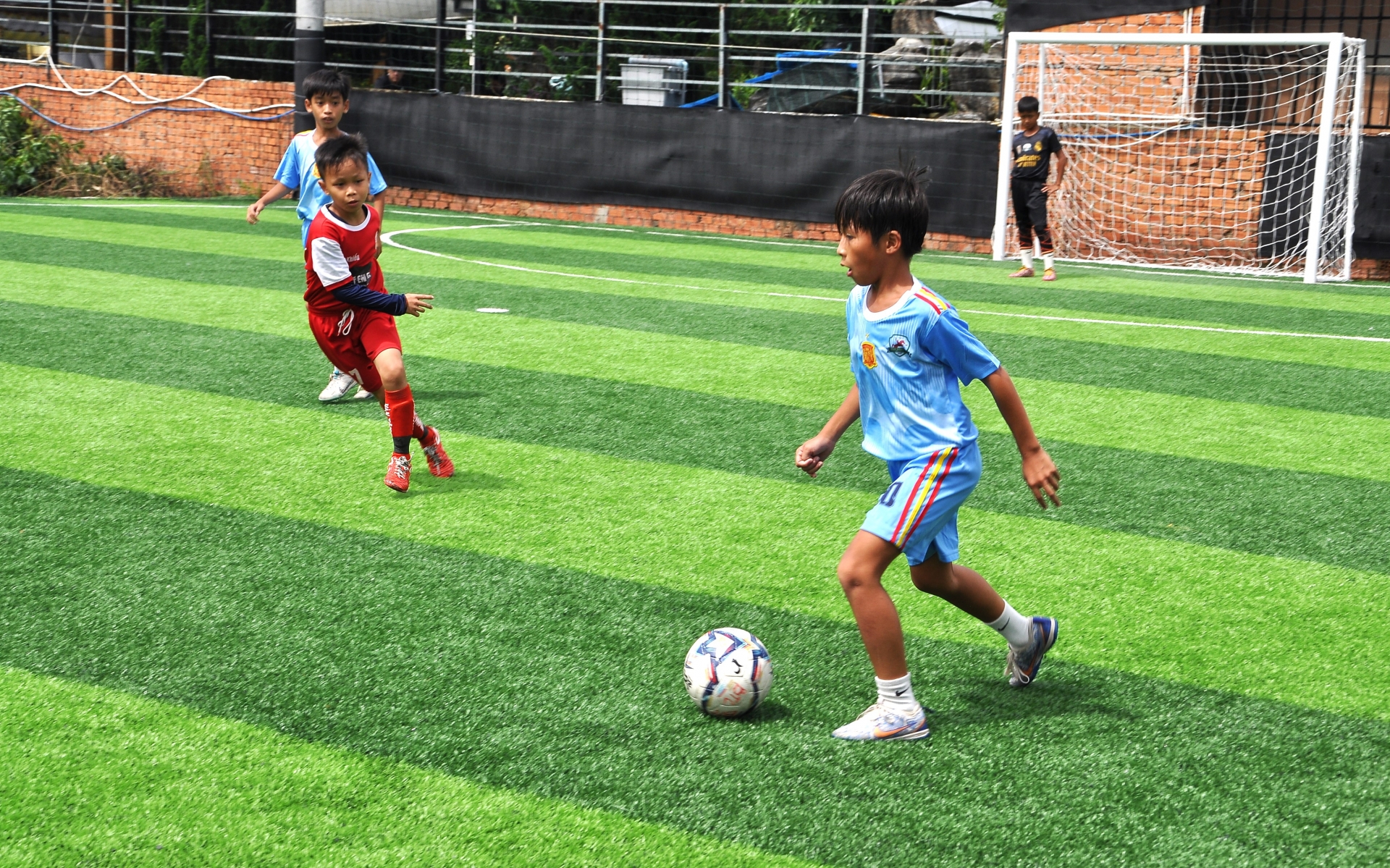 4 đội tranh tài tại Giải Bóng đá tập huấn Lâm Đồng mở rộng U11 - 2024