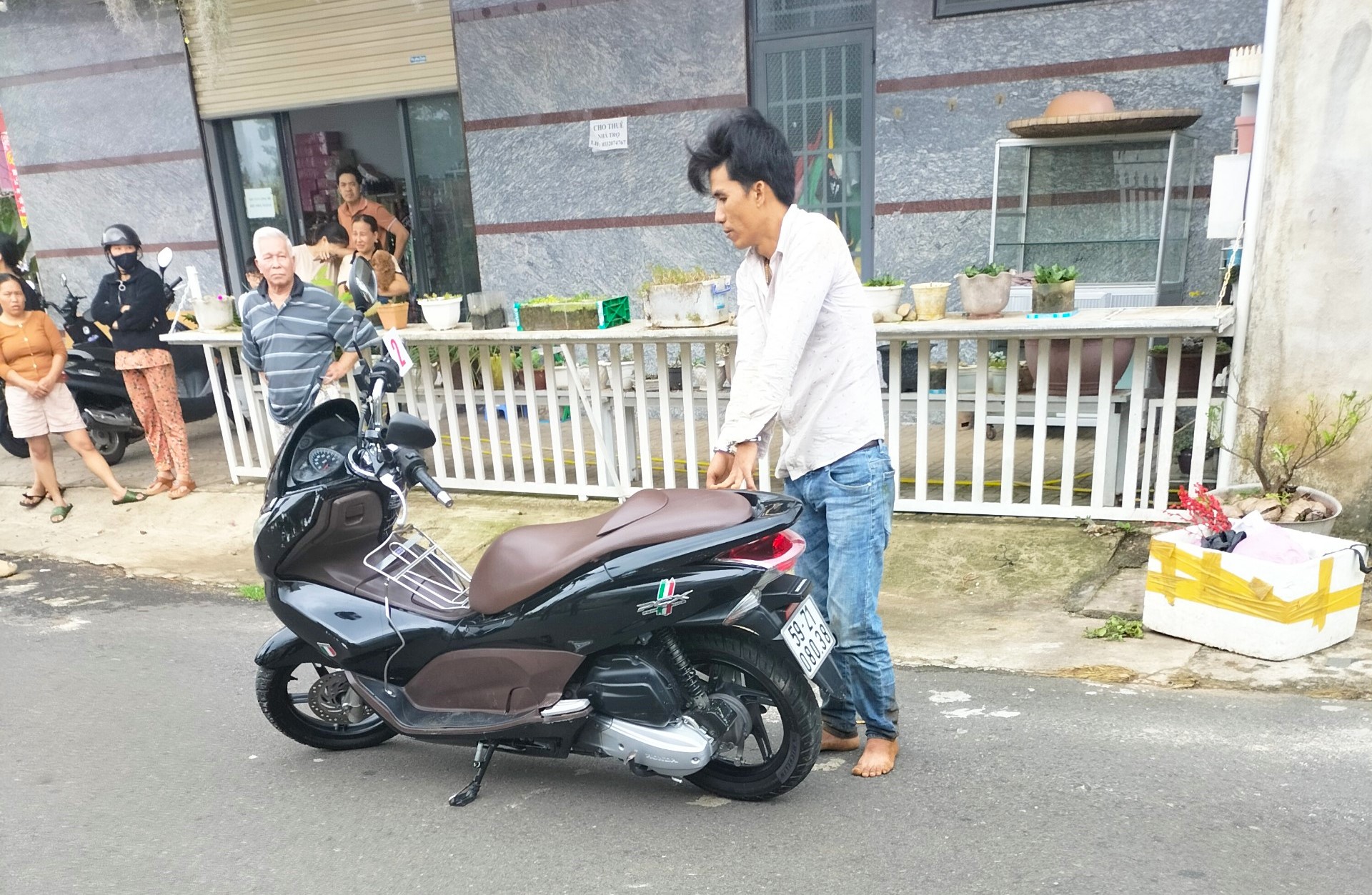 Bảo Lộc: Người dân phối hợp bắt quả tang đối tượng trộm xe máy