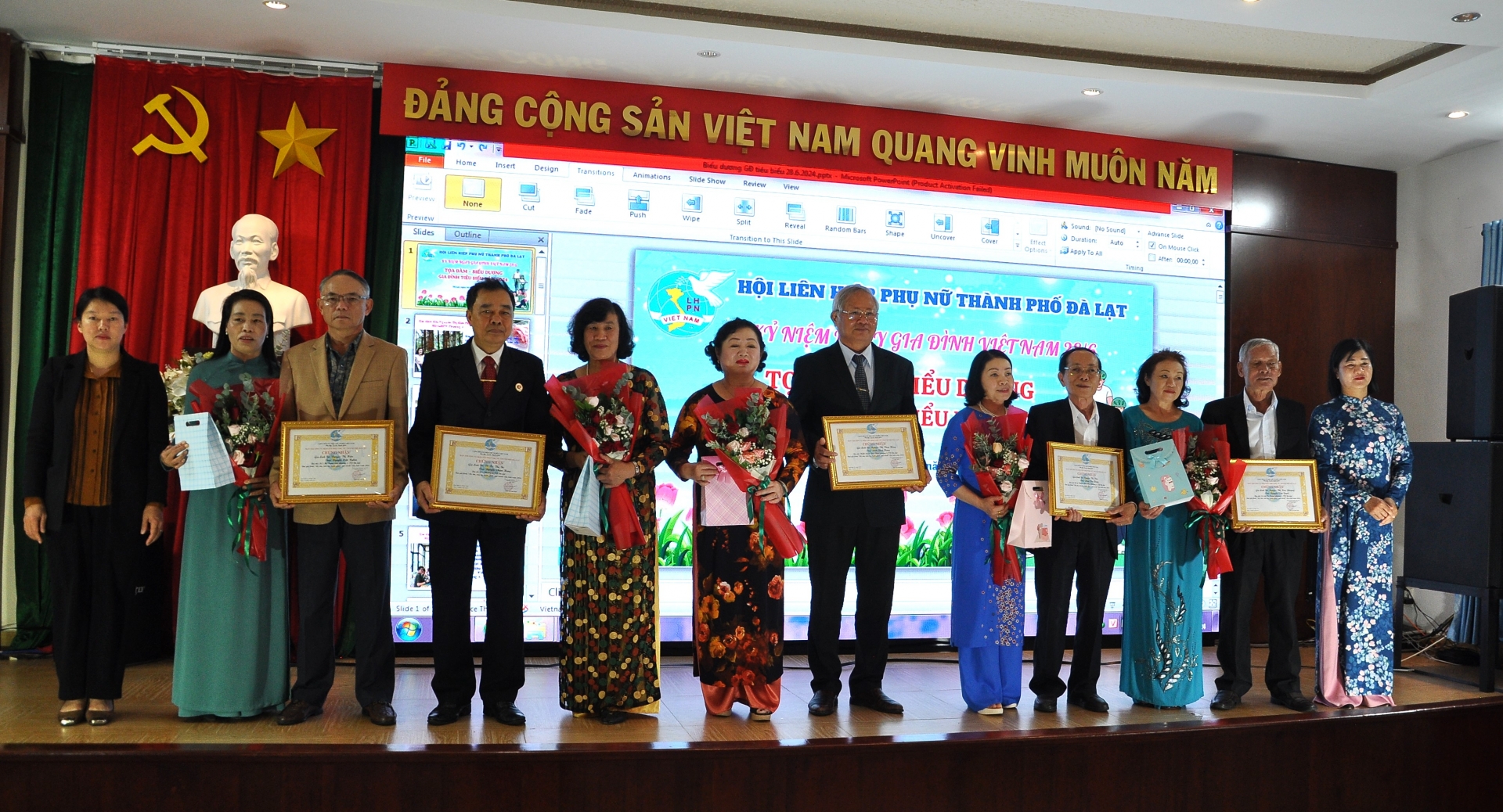 Đà Lạt: Gặp mặt, biểu dương 17 gia đình tiêu biểu năm 2024