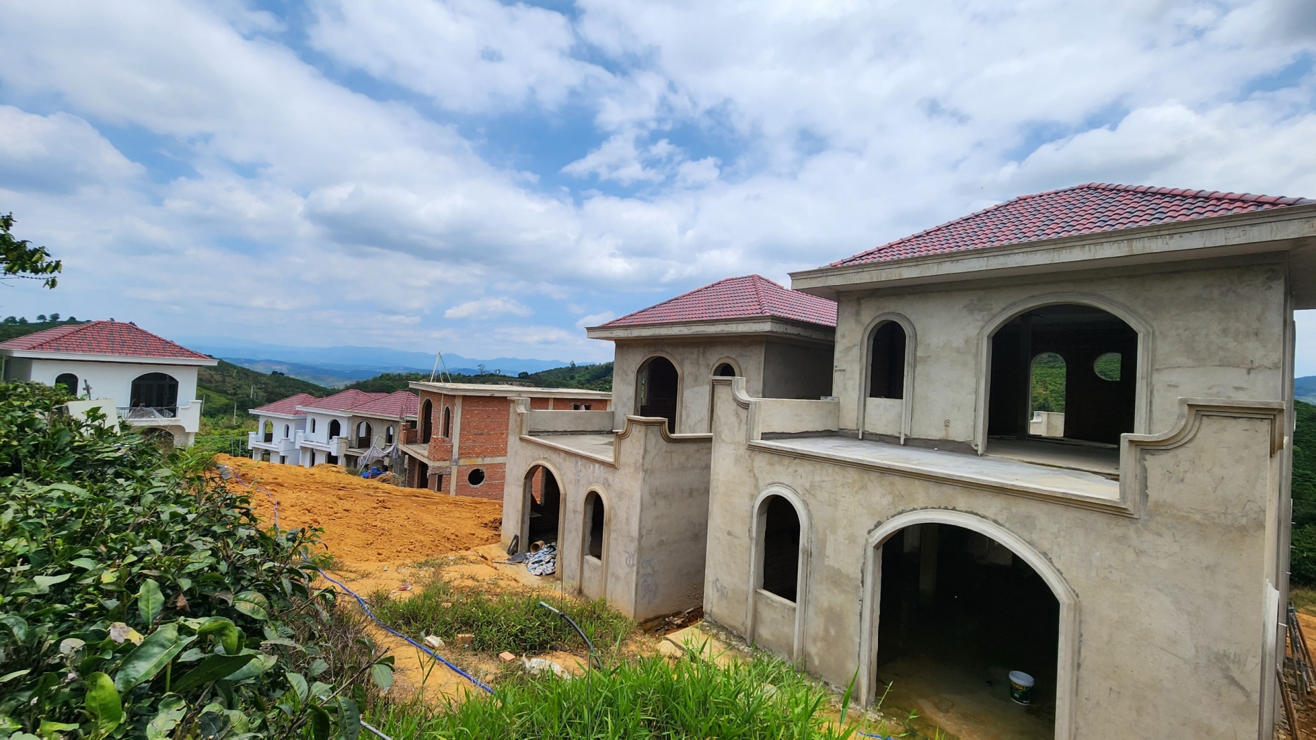 Bảo Lâm: Xin gia hạn xử lý vi phạm khu nhà liền kề tại xã Lộc Thành