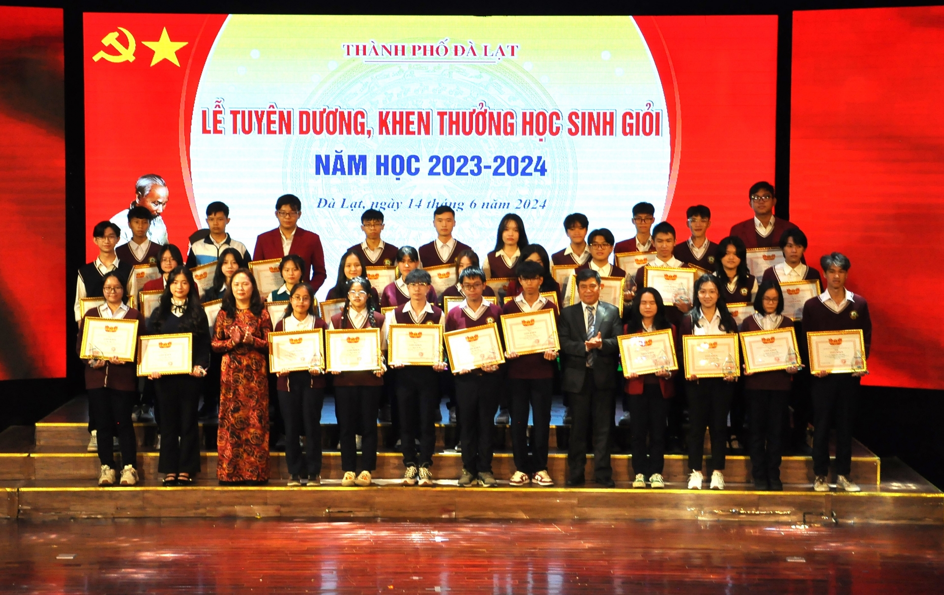 Đà Lạt: Tuyên dương, khen thưởng 452 học sinh giỏi năm học 2023-2024