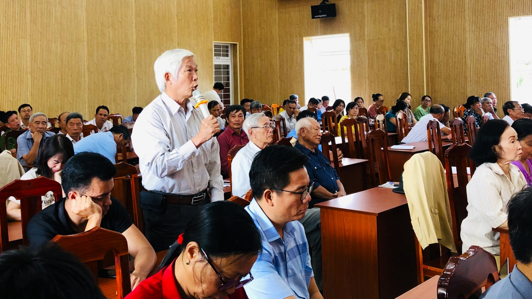 Cử tri Bảo Lộc gửi gắm nhiều tâm tư, nguyện vọng liên quan đến quy hoạch khoáng sản
